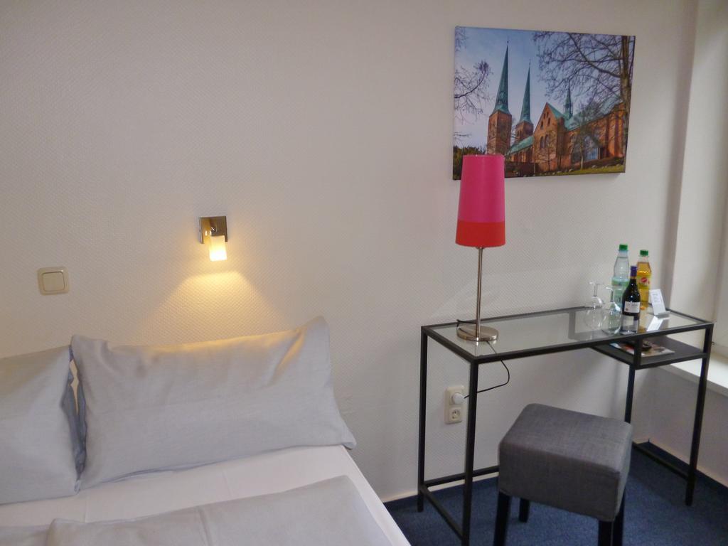 ליבק Hotel Am Muehlenteich מראה חיצוני תמונה