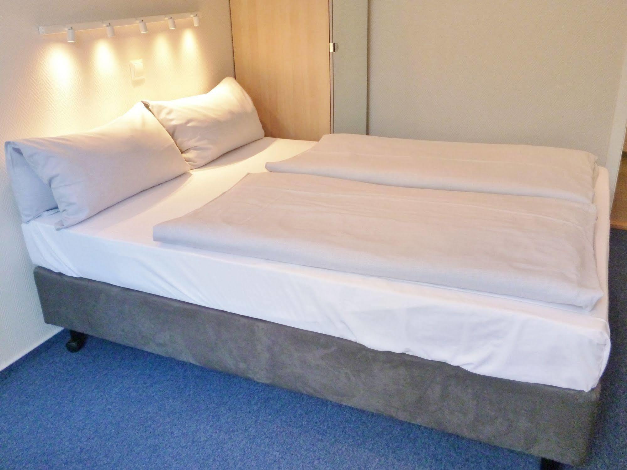 ליבק Hotel Am Muehlenteich מראה חיצוני תמונה